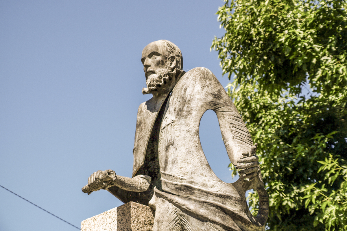 Gondomar Escultura DiegoSarmientoDeAcuna 2